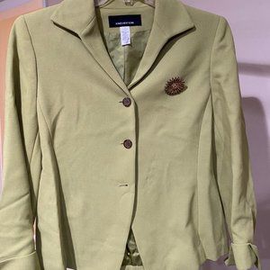 Pastel lime green blazer with brouche